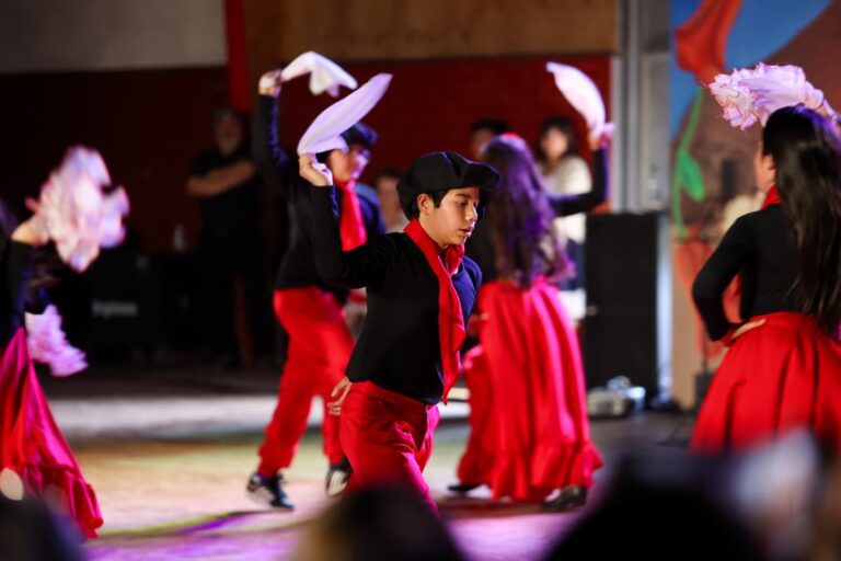 Orgullo de nuestras escuelas en la celebración de Fiestas Patrias