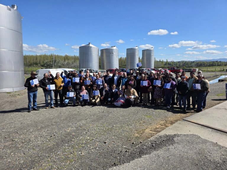 Quillón celebra cierre de acuerdo de producción limpia vitivinícola