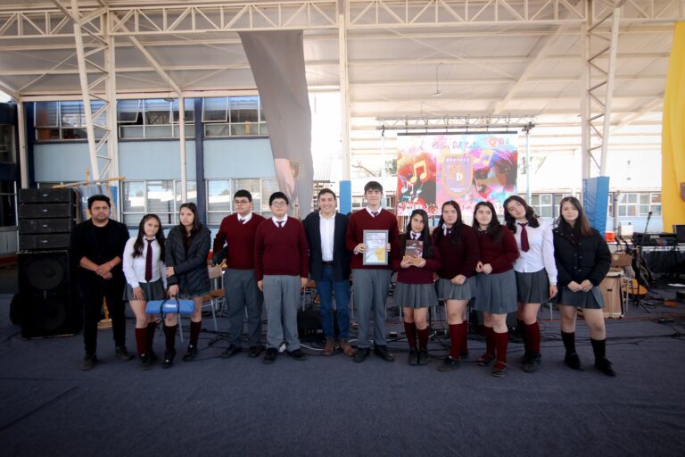 Celebramos el legado de Violeta Parra en la Escuela Héroes del Itata