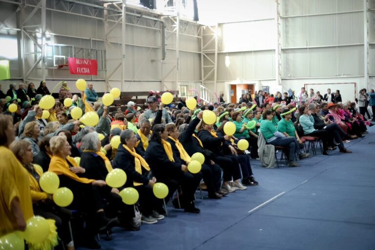 Octubre mayor reunió a nuestros adultos mayores en una jornada de alegría y talento