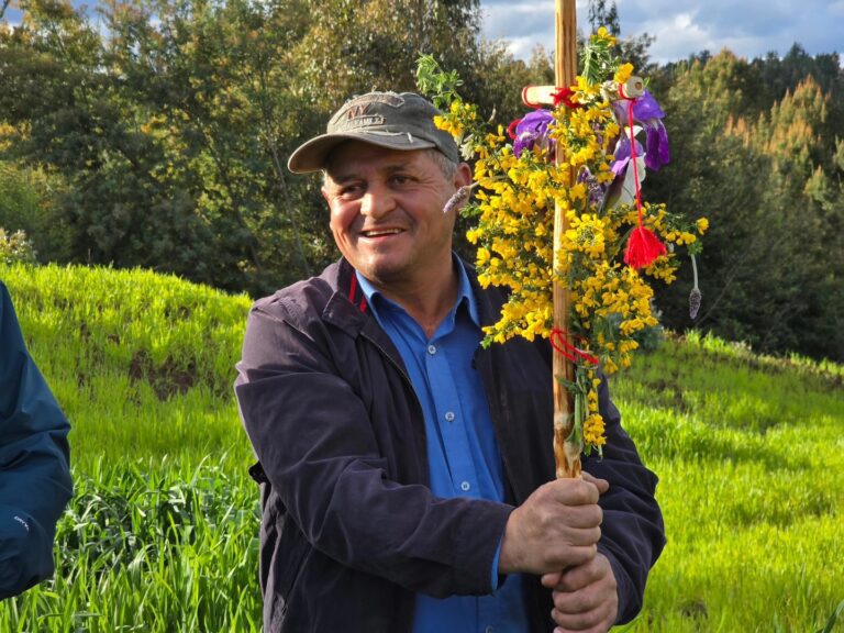 Mantenemos viva la tradición de la “Cruz del Trigo” en La Gloria