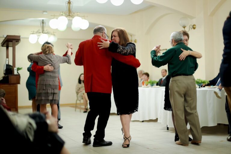 AGRUPACIÓN DE TANGO DE ADULTOS MAYORES CELEBRA 18 AÑOS DE HISTORIA Y PASIÓN EN QUILLÓN