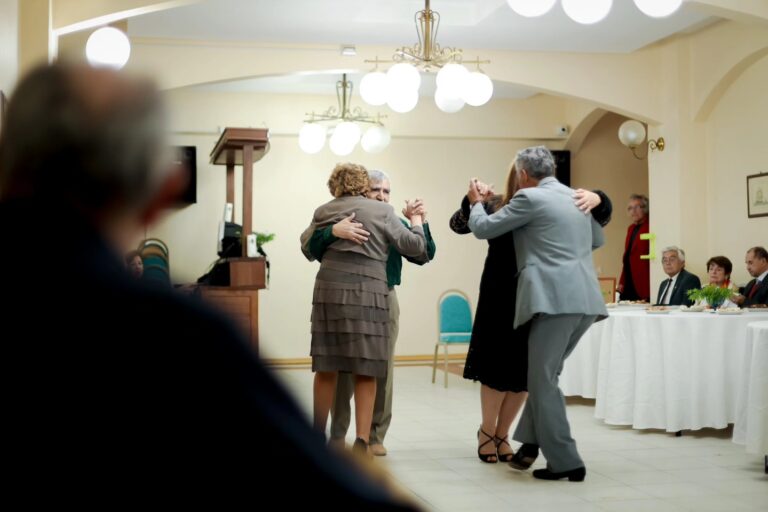 AGRUPACIÓN DE TANGO DE ADULTOS MAYORES CELEBRA 18 AÑOS DE HISTORIA Y PASIÓN EN QUILLÓN