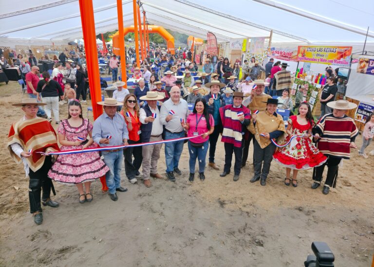 JINETES, MÚSICA Y TRADICIÓN MARCARON LA COMPETENCIA ECUESTRE “PRUEBAS FUNCIONALES” EN QUILLÓN