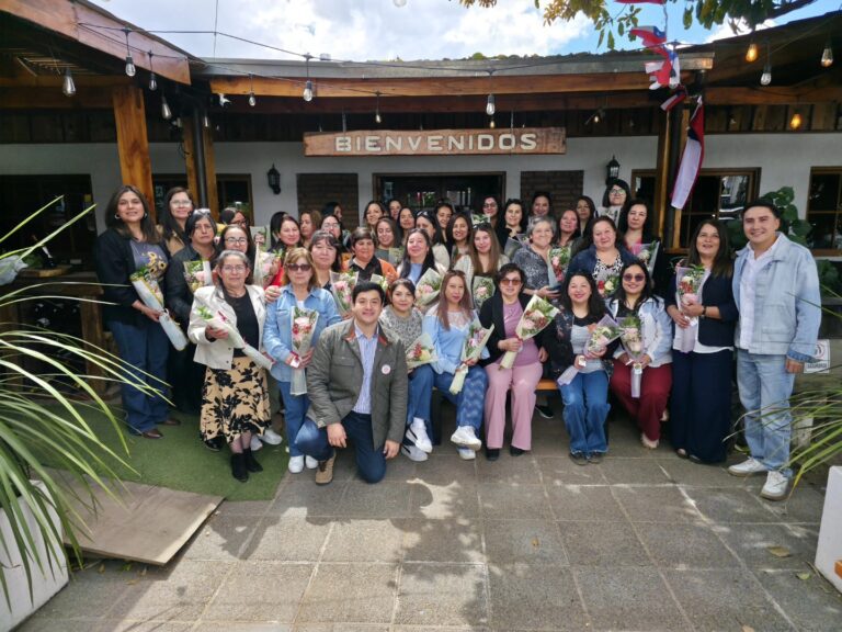 MANIPULADORAS DE ALIMENTOS CELEBRARON SU DÍA EN QUILLÓN