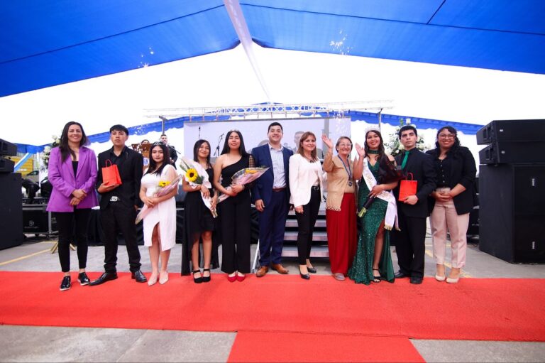 LICEO LUIS CRUZ MARTÍNEZ CELEBRÓ 50 AÑOS DE HISTORIA Y EXCELENCIA EDUCATIVA