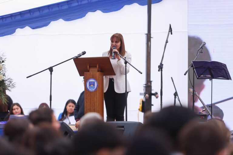 LICEO LUIS CRUZ MARTÍNEZ CELEBRÓ 50 AÑOS DE HISTORIA Y EXCELENCIA EDUCATIVA