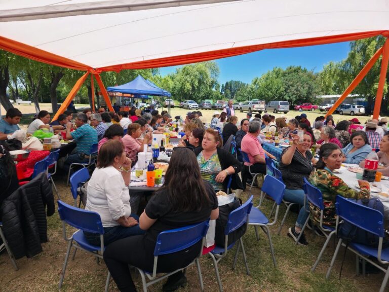ENCUENTRO DE PEQUEÑOS AGRICULTORES DESTACA AVANCES EN EL DESARROLLO RURAL