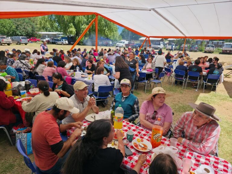 ENCUENTRO DE PEQUEÑOS AGRICULTORES DESTACA AVANCES EN EL DESARROLLO RURAL