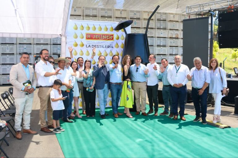 El primer Festival de la Pera unió lo mejor de República Checa y Chile en Quillón.