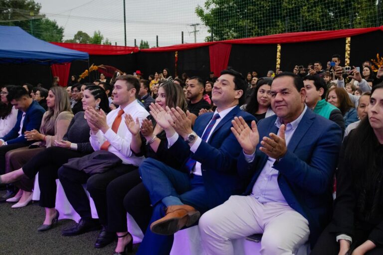 CELEBRAMOS 13 AÑOS DE HISTORIA Y TALENTO EN CUMBRES DEL VALLE COLLEGE