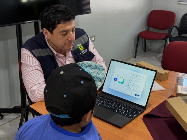 ENTREGAMOS AYUDAS TÉCNICAS 2025 A JÓVENES DE NUESTRA COMUNA