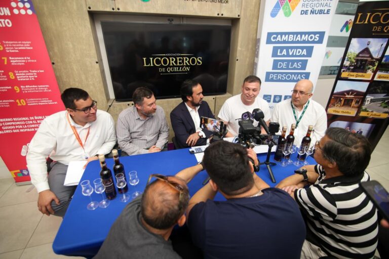 MUNICIPALIDAD DE QUILLÓN PRESENTA NUEVA AGRUPACIÓN DE LICOREROS LOCALES