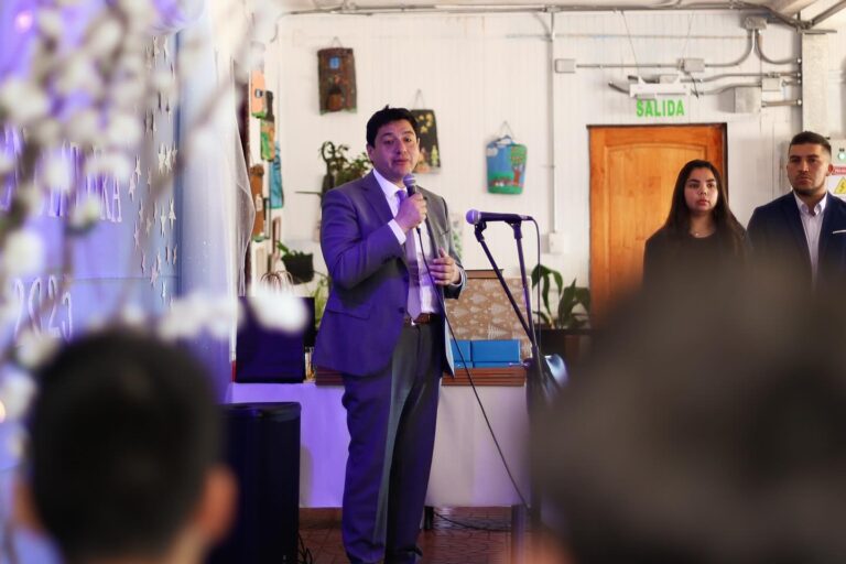 ESCUELA DE LIUCURA BAJO CELEBRA IMPORTANTES HITOS EDUCATIVOS