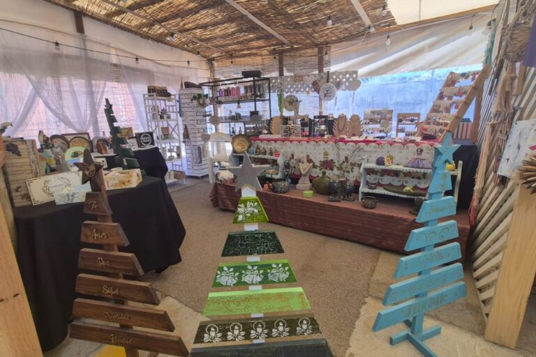 QUILLÓN DA INICIO A LA TEMPORADA ESTIVAL CON LA FERIA DE LA PLAZA Y EL MERCADO CAMPESINO