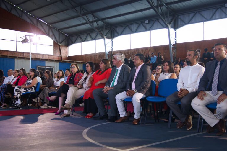 LICENCIATURA DE 8° BÁSICO DE LA ESCUELA EL CASINO