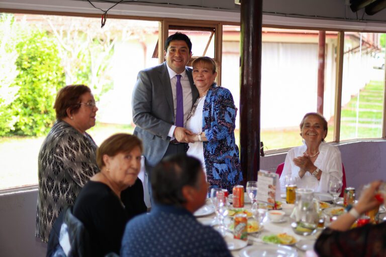 MUNICIPIO REALIZÓ ENCUENTRO DE FIN DE AÑO PARA PERSONAS MAYORES EN EL COMPLEJO SOL DE QUILLÓN