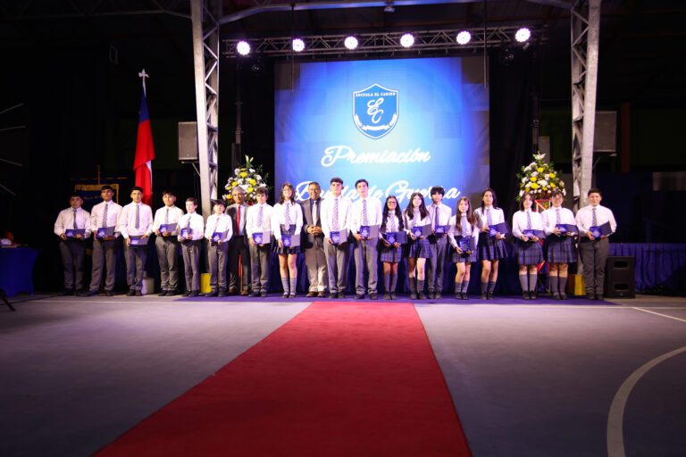 LICENCIATURA DE 8° BÁSICO DE LA ESCUELA EL CASINO
