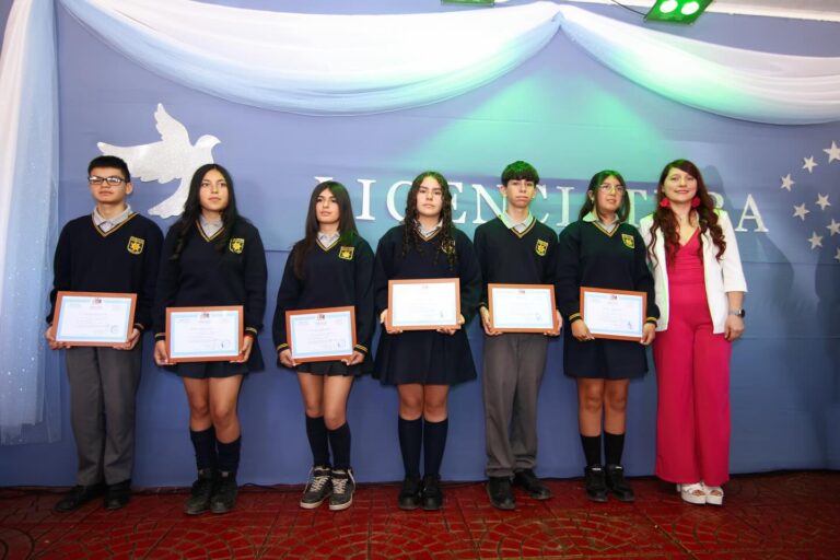 ESCUELA DE LIUCURA BAJO CELEBRA IMPORTANTES HITOS EDUCATIVOS