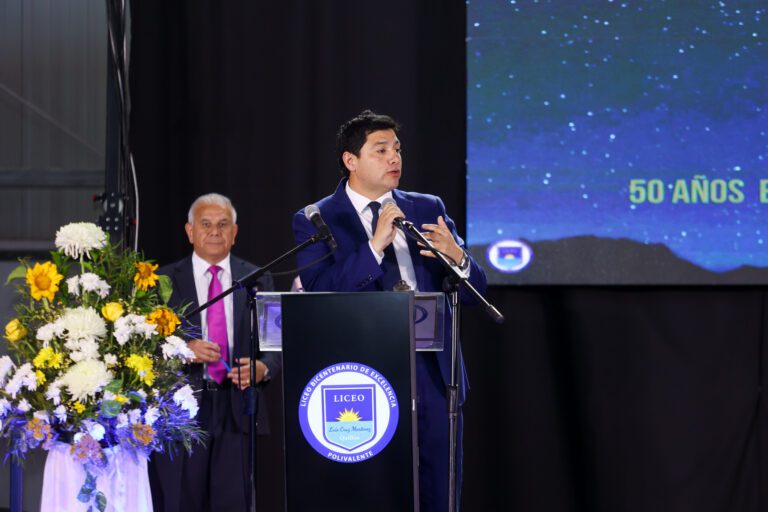 CEREMONIA DE LICENCIATURA CUARTOS MEDIOS LICEO BICENTENARIO DE QUILLÓN