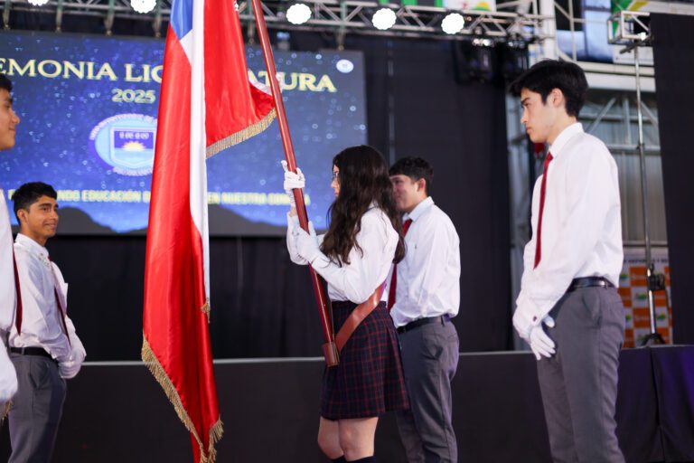 CEREMONIA DE LICENCIATURA CUARTOS MEDIOS LICEO BICENTENARIO DE QUILLÓN