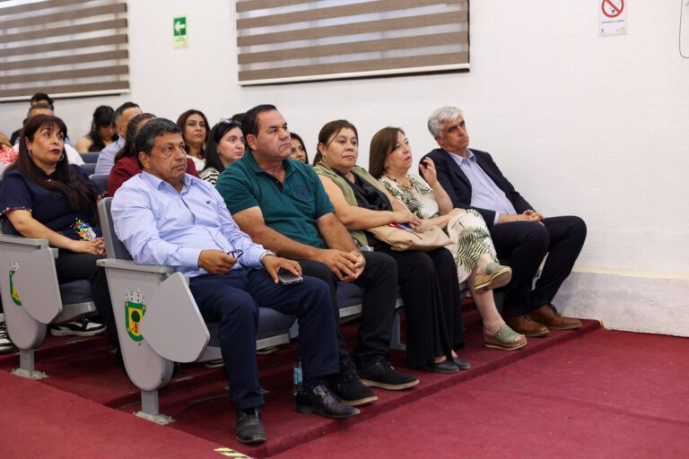 LICENCIATURA ESCUELA PASO EL ROBLE