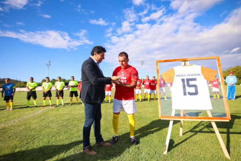 Quillón despidió a Ricardo Viveros con un homenaje a su trayectoria deportiva