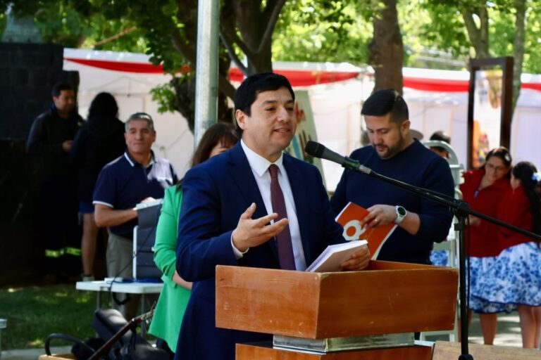 CON SOLEMNE CEREMONIA INICIAMOS LA CONMEMORACIÓN DEL 134° ANIVERSARIO DE QUILLÓN