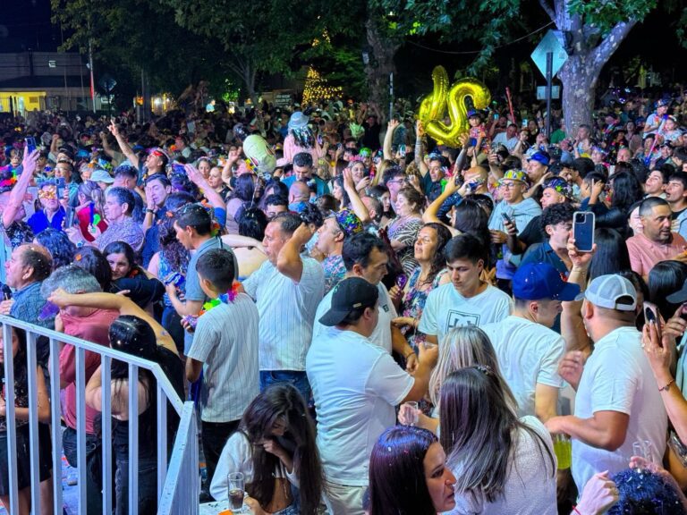 MÁS DE 7 MIL PERSONAS DESPIDIERON EL 2025 EN LA PLAZA CÍVICA DE QUILLÓN