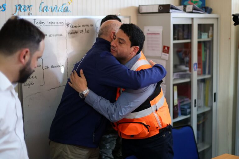 REUNIÓN DE COORDINACIÓN ANTE EMERGENCIA POR INCENDIO EN NUESTRA COMUNA
