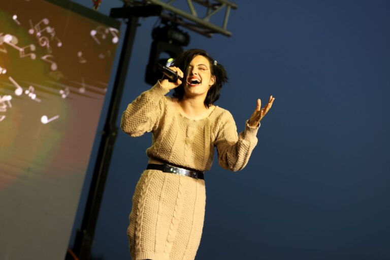 VIVIMOS UNA GRAN PRIMERA NOCHE DEL FESTIVAL DEL KARAOKE QUILLÓN 2025