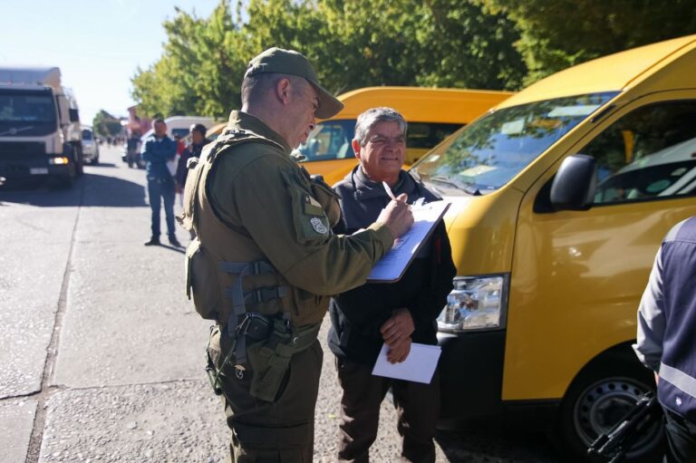 CERCA DE 30 VEHÍCULOS FUERON FISCALIZADOS EN QUILLÓN ANTES DEL INICIO DEL AÑO ESCOLAR