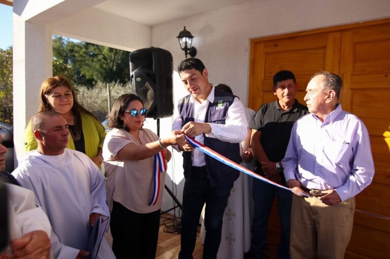 COMUNIDAD DE EL MAITÉN CELEBRA LA CONSAGRACIÓN DE SU CAPILLA TRAS AÑOS DE ESPERA