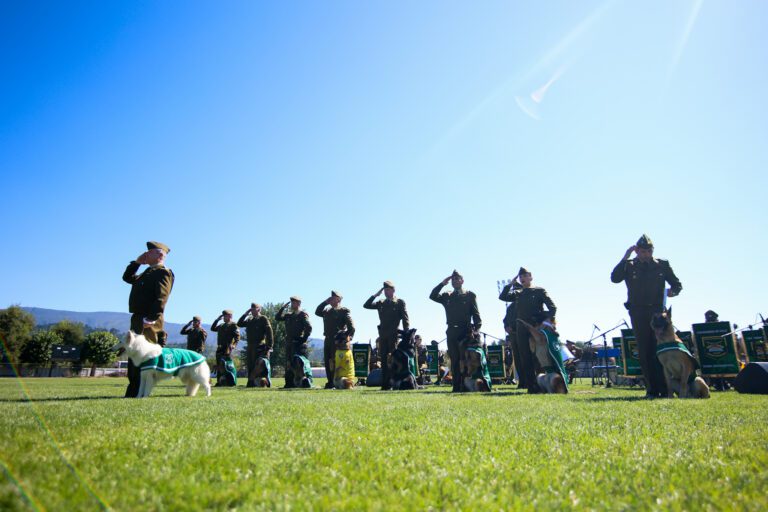 COMPARTIMOS UNA GRAN JORNADA JUNTO A LA BANDA DE CARABINEROS Y SU EXHIBICIÓN CANINA