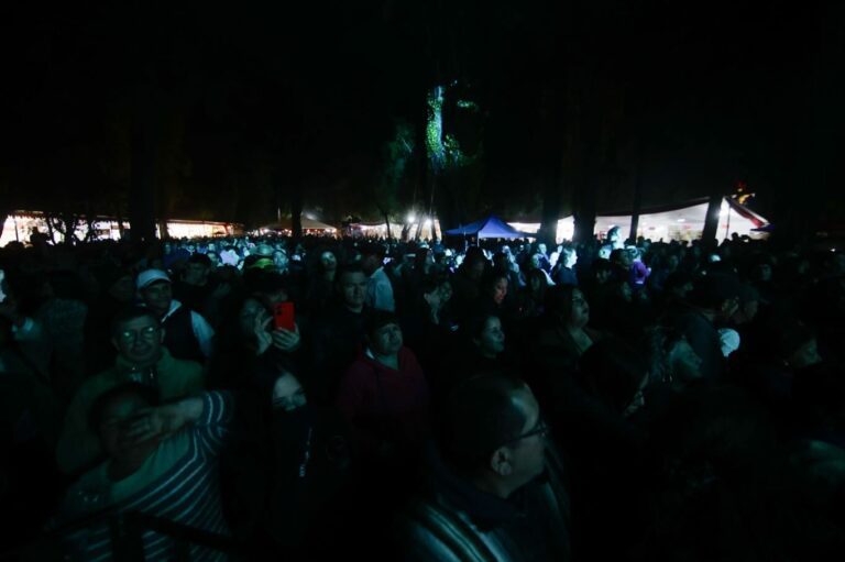 Los Reales del Valle se presentaron en la Fiesta de la Vendimia Quillón 2026, llenando el escenario de música, energía y alegría