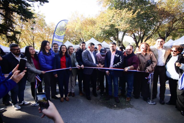 ALCALDE DE QUILLÓN Y CONCEPCIÓN FIRMAN CONVENIO PARA FORTALECER EL TURISMO Y EL EMPRENDIMIENTO LOCAL
