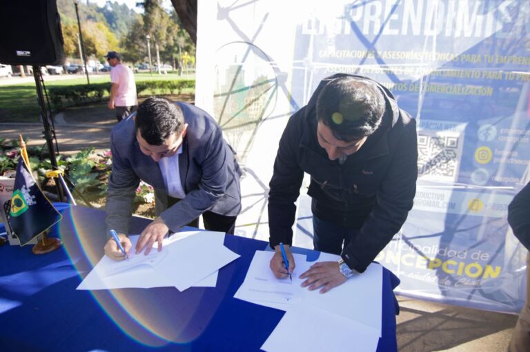 ALCALDE DE QUILLÓN Y CONCEPCIÓN FIRMAN CONVENIO PARA FORTALECER EL TURISMO Y EL EMPRENDIMIENTO LOCAL