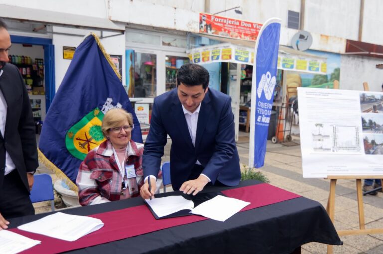FIRMAMOS IMPORTANTE CONVENIO PARA MEJORAR LA RUTA COMERCIAL DE QUILLÓN