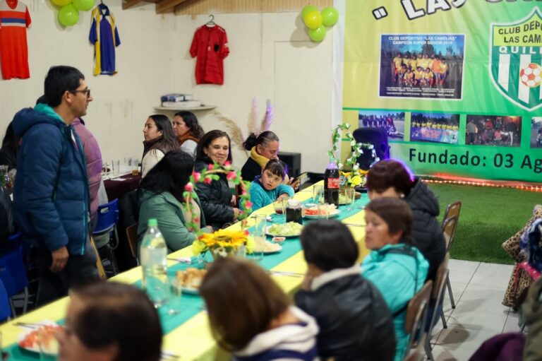 CELEBRAMOS A LAS MADRES DEL CLUB DEPORTIVO CAMELIAS