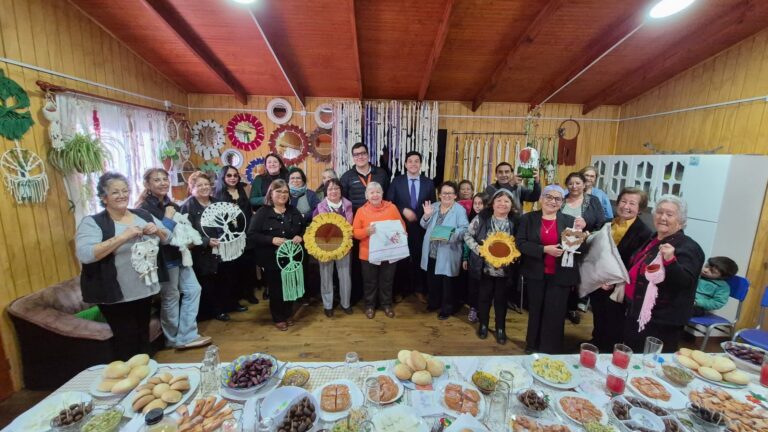 TALLER SANTA ADRIANA CELEBRÓ EL DÍA DE LA MADRE Y MÁS DE 50 AÑOS DE HISTORIA EN QUILLÓN