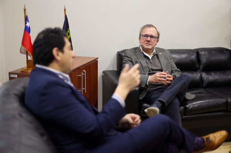 QUILLÓN FORTALECE GESTIONES Y PROYECTOS JUNTO AL SENADOR GUSTAVO SANHUEZA