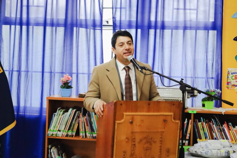 82 ESTUDIANTES RECIBEN LENTES EN PRIMERA ENTREGA DEL PROGRAMA JUNAEB EN QUILLÓN