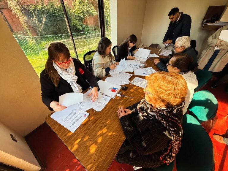 OCHO CLUBES DE ADULTOS MAYORES Y LA UNIÓN COMUNAL SE ADJUDICAN PROYECTOS SENAMA