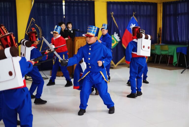 QUILLÓN CONMEMORÓ EL NATALICIO DE BERNARDO O’HIGGINS JUNTO A NUESTRAS COMUNIDADES EDUCATIVAS