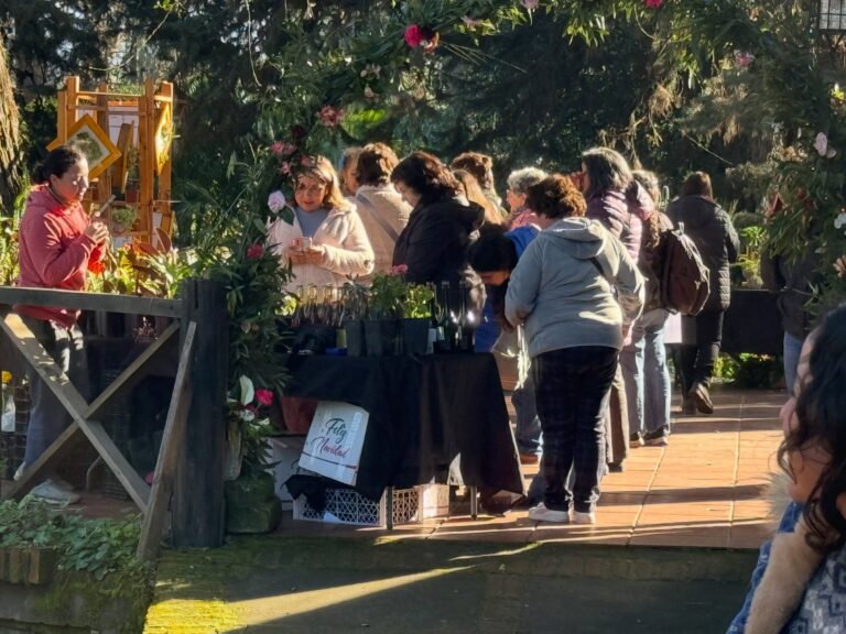 JUNTOS SEGUIMOS HACIENDO CRECER EL RUBRO DE LAS FLORES EN QUILLÓN
