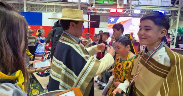 ¡Seis parejas representarán a Quillón en el Campeonato Regional de Cueca Escolar!
