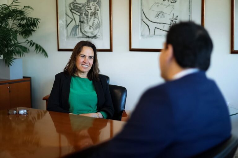 QUILLÓN Y VITACURA AVANZAN EN NUEVAS ALIANZAS PARA FORTALECER EL TRABAJO MUNICIPAL
