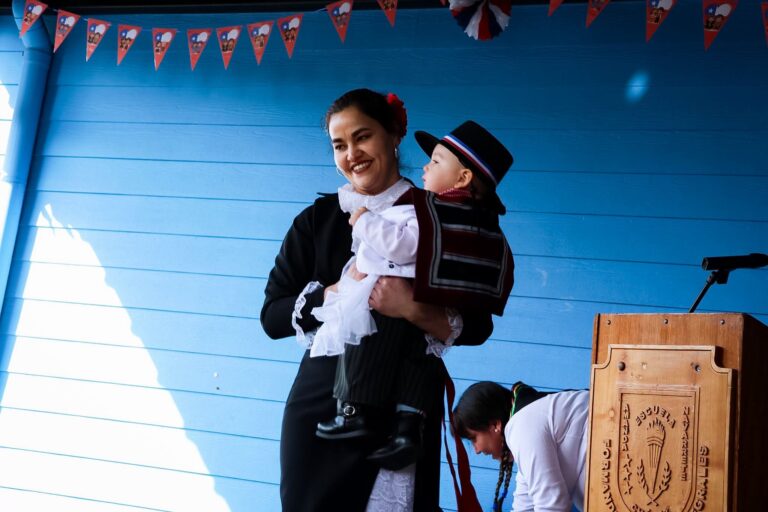 FIESTA DE LA CHILENIDAD 2026 SE VIVIÓ CON FOLCLORE Y PARTICIPACIÓN DE LAS FAMILIAS EN SALA CUNA Y JARDÍN INFANTIL CARICIAS DE BEBÉ DE QUILLÓN.