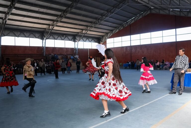 FIESTA DE LA CHILENIDAD SE VIVIÓ CON ALEGRÍA Y TRADICIÓN EN LA ESCUELA EL CASINO