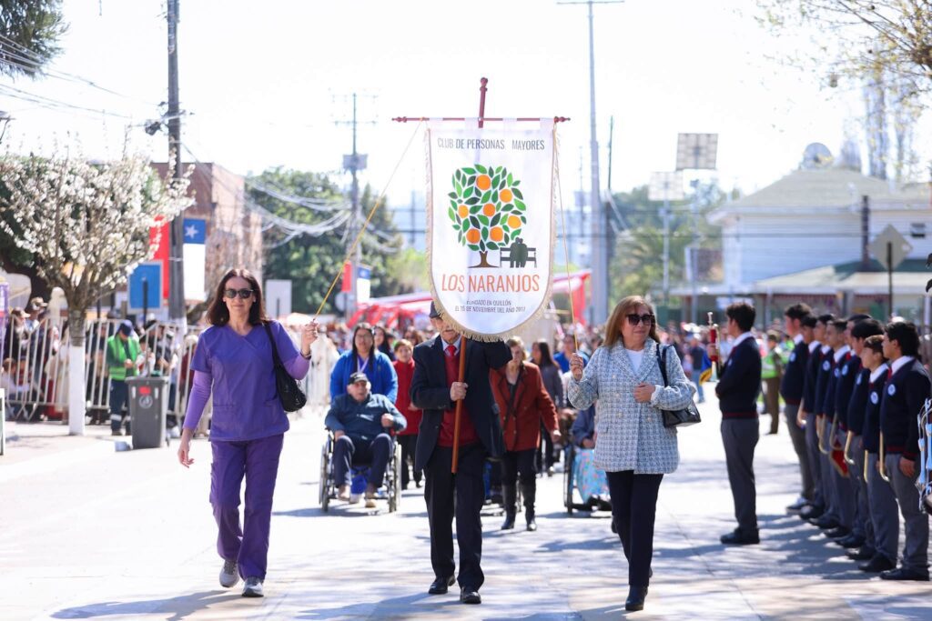 EL DESFILE CONTINÚA CON LA PARTICIPACIÓN DE NUESTRAS ORGANIZACIONES